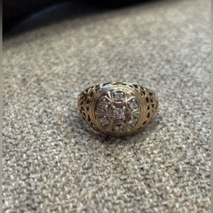 ✨ Vintage Kentucky Cluster Ring – 10K Gold Diamond Statement Ring ✨